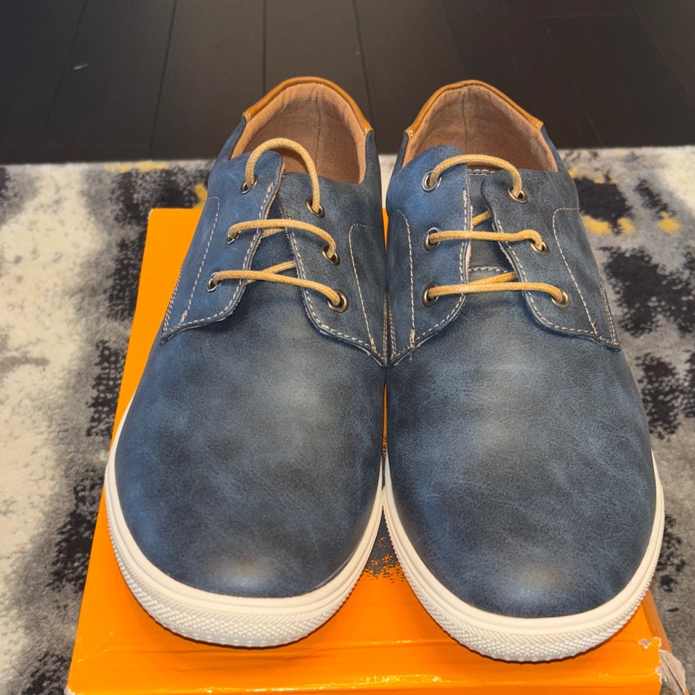 Men’s boat shoes size 11